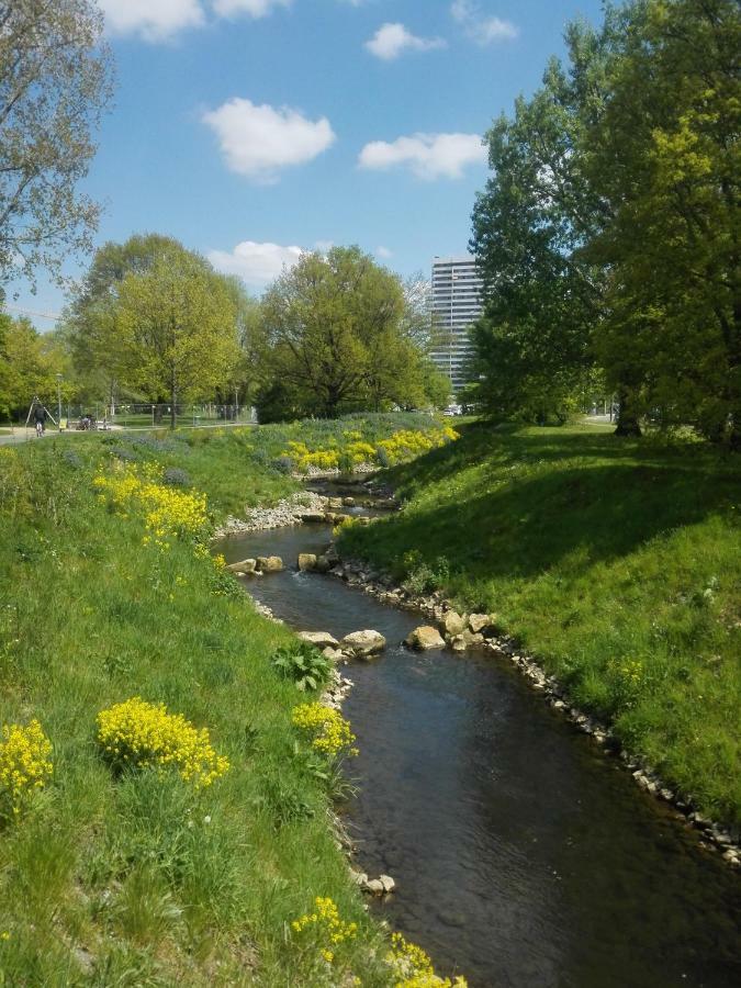 Ruhiges Apt. Direkt Am Naherholungsgebiet Mit Seeblick, Zentrum 5Min, Messe 18Min Нюрнберг Екстер'єр фото